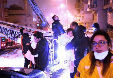 Ankarada YANĞIN: 30 yaralı 