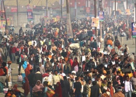 Hindistanda dini bayramda basırıq: 6 ölü