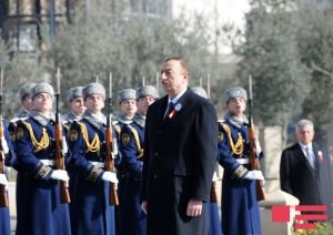 Azərbaycan prezidenti “Xocalı” abidəsini ziyarət edib