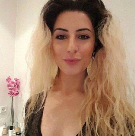 İŞİD bu gözəlin başına 1 milyon dollar qoydu - Foto
