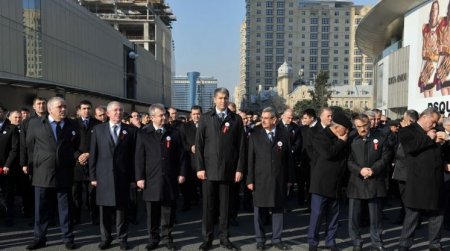 Prezidentin iştirakı ilə "Xocalı yürüşü"keçirildi - Foto