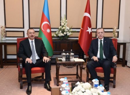 Prezident İlham Əliyev İslamabadda Rəcəb Tayyib Ərdoğanla görüşüb