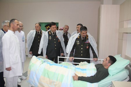 Zakir Həsənov bayramda hərbi hospitalda olub - FOTO