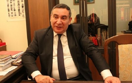"Cəmiyyətimizin gələcəyini mollaların ixtiyarina verməməliyik" - Rəşad Məcid