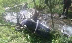 Türkiyədə avtomobil dərəyə yuvarlanıb, 4 nəfər ölüb, 3 nəfər yaralanıb