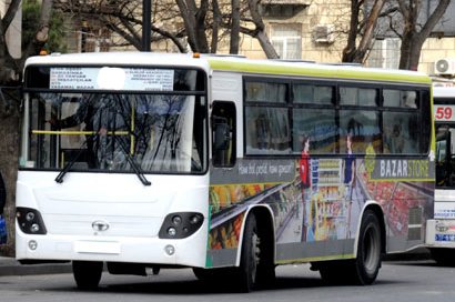 Bakıda avtobus qəza törətdi - Ölən var