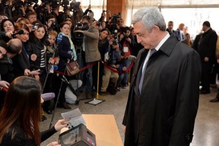 Sarkisyan yenə pərt oldu - Aparat onu tanımadı - VİDEO