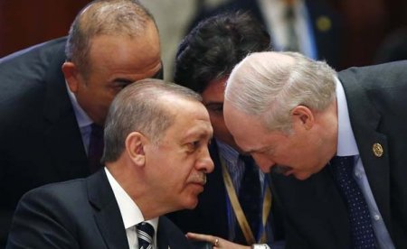 Ərdoğan və Lukaşenkonun diqqət çəkən söhbəti-FOTO
