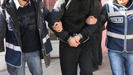İstanbul polisinin sabiq rəhbəri saxlanıldı