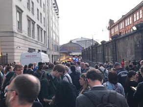 London vağzalında yanğın