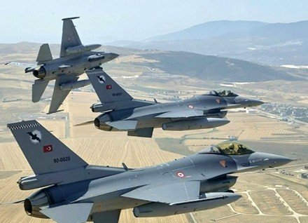 Türkiyə qırıcıları PKK-nı vurdu - 6 ölü
