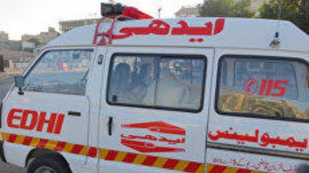Pakistanda sərnişin avtobusu yandı - 6 ölü, 25 yaralı