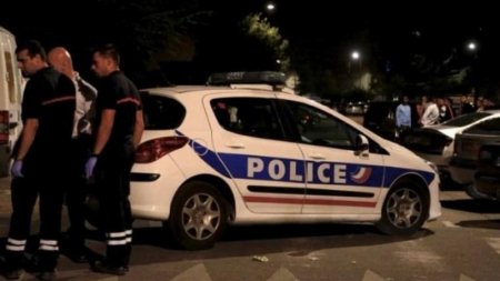 Fransada məscid yaxınlığında atışma - 8 nəfər yaralandı