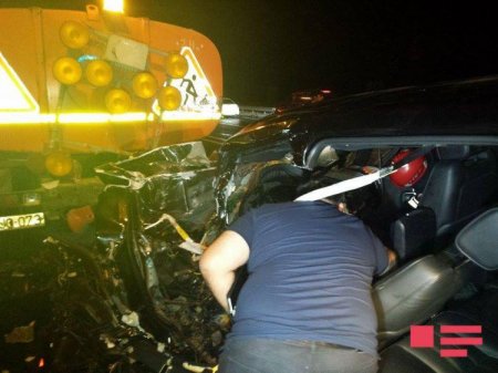 Aeroport yolunda DƏHŞƏTLİ QƏZA - Yol Polisi İdarəsinin şöbə rəisi yaralandı 