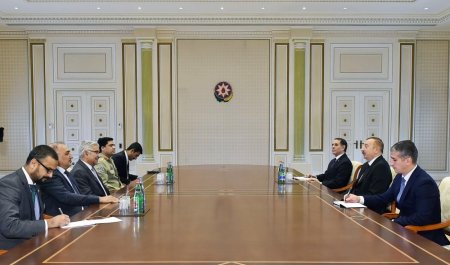 İlham Əliyev Pakistan XİN başçısı ilə görüşdü