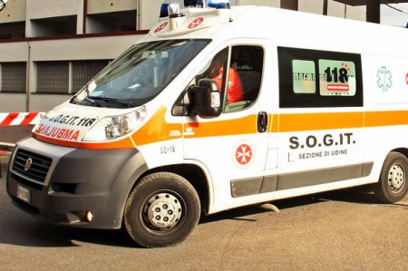 İtaliyada məktəbliləri aparan avtobus aşdı - 23 yaralı