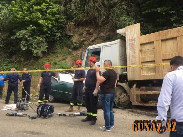 Gürcüstanda ağır yol qəzasında 5 nəfər ölüb -FOTOLAR
