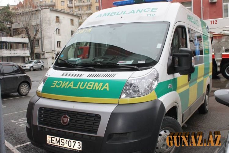 Turistləri daşıyan avtobus qəzaya uğradı