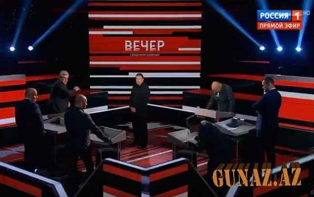 Solovyovun verilişində qonaqlar arasında mübahisə - Stəkan atıldı + Video