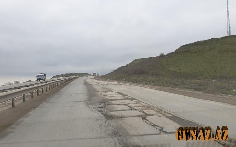 Ziya Məmmədovun yarım milyardlıq beton yolu batan yola necə döndü... - REPORTAJ