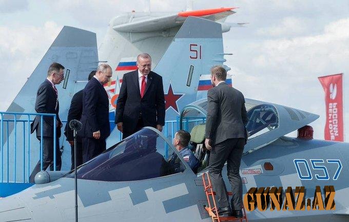 Putin Ərdoğana Su-57-ni göstərdi - Foto