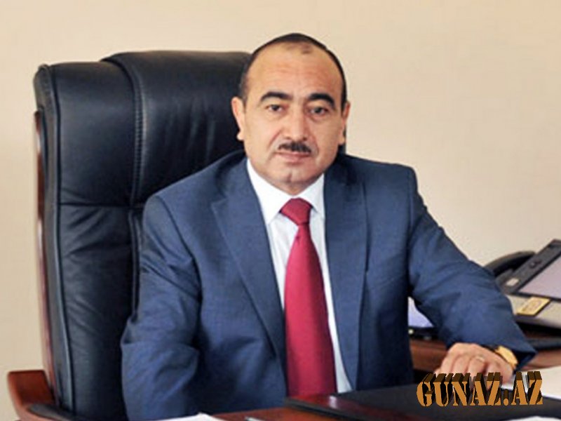 Əli Həsənov: "Hər bir dövlət məmuru xalqla sıx təmasda olmalıdır"