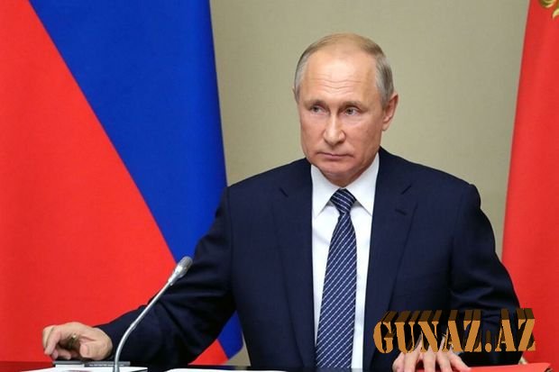 Putin “Azərbaycan” nəşriyyatının baş direktoruna medal verdi