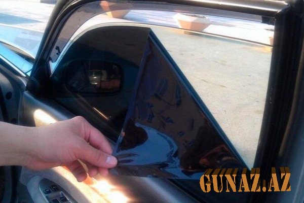 Bu şüşələrə vurulan plyonkaya görə 150 manat cərimə yazılacaq