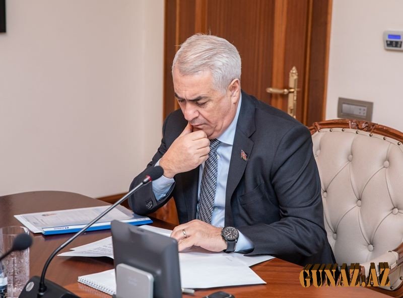 Cavid Qurbanov gənc kadrları işlə təmin edib