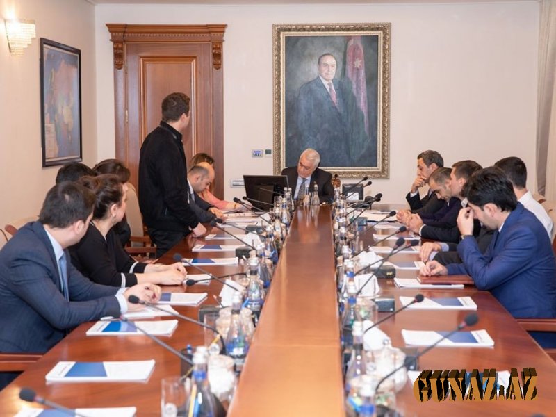 Cavid Qurbanov gənc kadrları işlə təmin edib