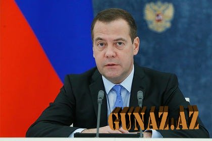 Dmitri Medvedev Prezident İlham Əliyevi təbrik edib