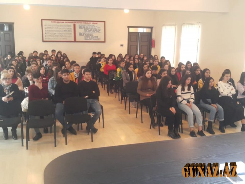 "Hər qaranlığı işıq qovar"