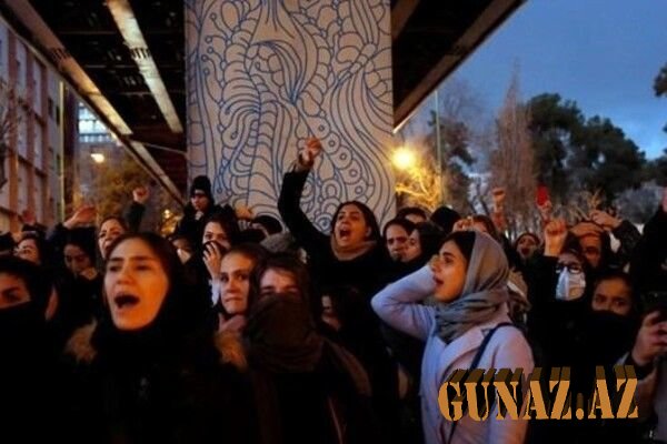 Tehranda polislə nümayişçilər arasında toqquşma baş verdi – VİDEO