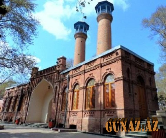 Şah Abbas məscidindən “Quran” və pul oğurlandı