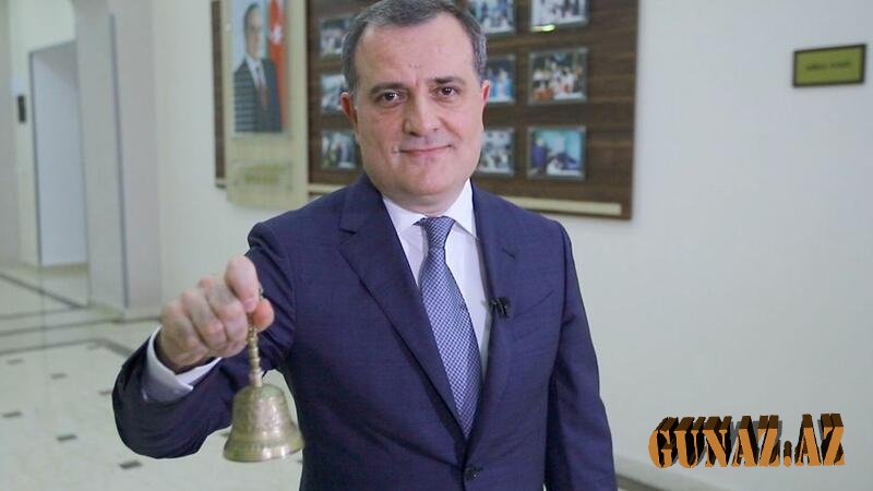 Azərbaycanda virtual “Son zəng” çalındı - VİDEO