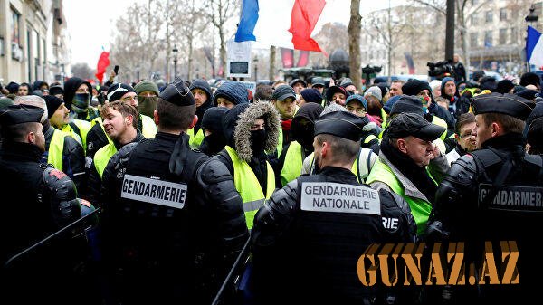 Fransada tibb işçilərinin etiraz aksiyasında iğtişaş baş verib