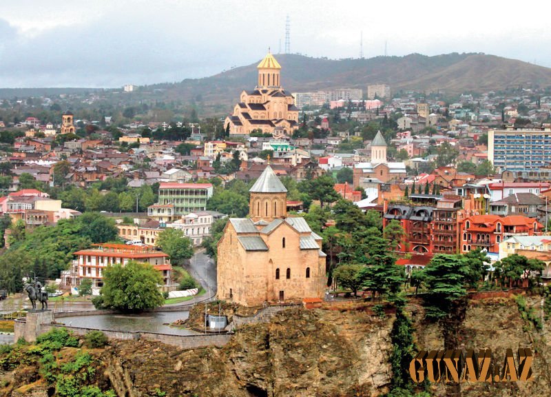 Azərbaycanlı polis mayoru Tiflisdə öldü