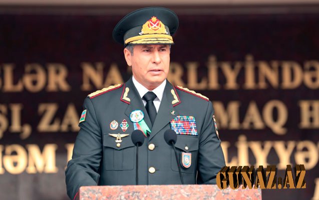 Vilayət Eyvazov məzunlara paqonlarını təqdim etdi - FOTO