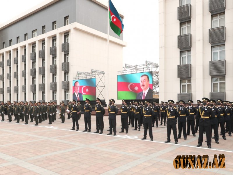 Vilayət Eyvazov məzunlara paqonlarını təqdim etdi - FOTO