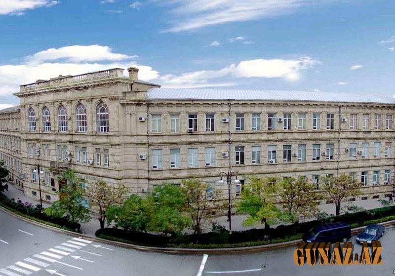 İqtisad Universitetinin direktoru saxlanıldı