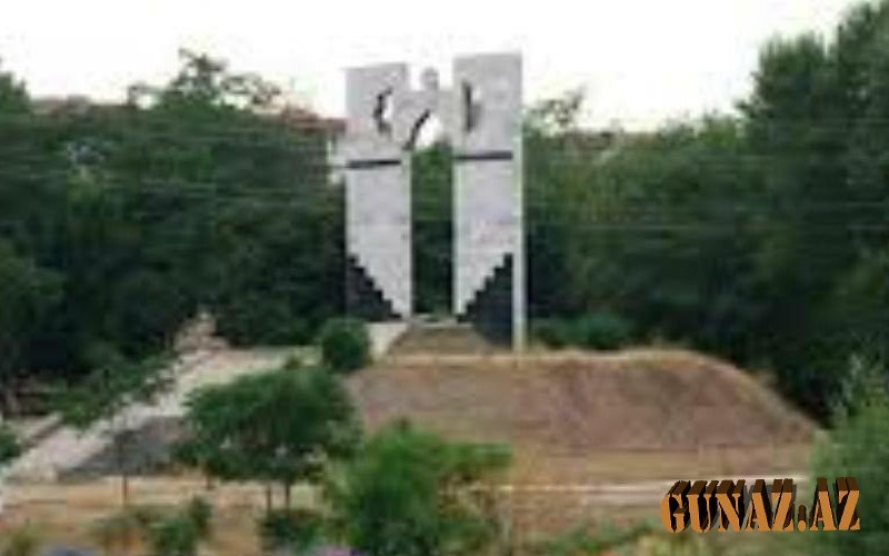 Başçı Şəhidlər kompleksini dağıdıb, 1 ha ərazini mənimsədi - Foto