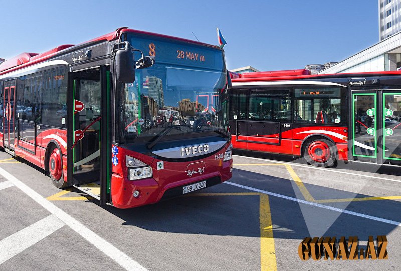 Bakıda avtobus sürücüsünü vuran sərnişin üzr istədi - Video