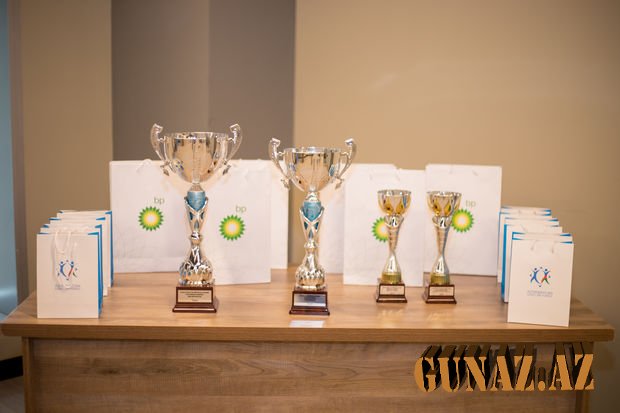 Gənc sahibkarlar mükafatlandırıldı - FOTO