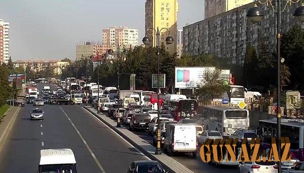 Bakının bəzi yollarında tıxac yarandı