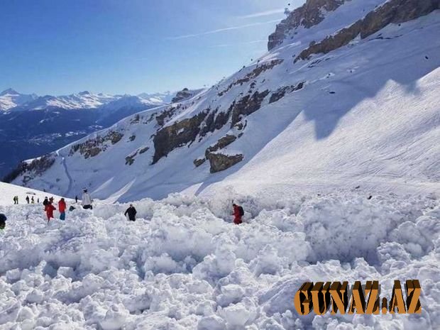 Rusiyada 15 turist qar uçqunu altında qalıb, ölən və yaralılar var