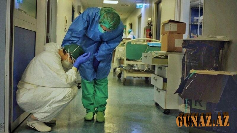 Azərbaycanda müəllim işləyən 2 bacı koronavirusdan öldü - FOTO