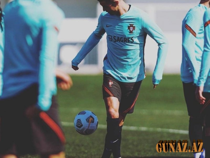 Ronaldo Azərbaycanla oyuna belə hazırlaşır - FOTOLAR