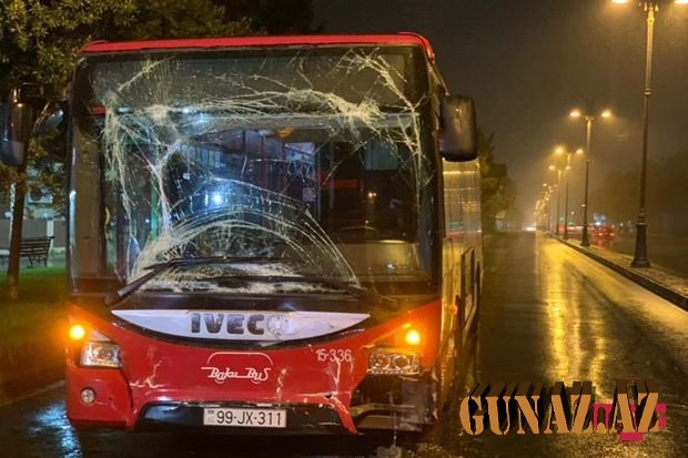 “Bakubus”un avtobusları qəzaya uğrayıb – FOTO