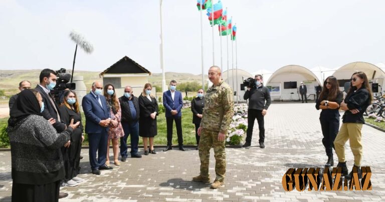 Zəngilan sakini çay içməyə dəvət etdi, Prezident söz verdi - MARAQLI DİALOQ