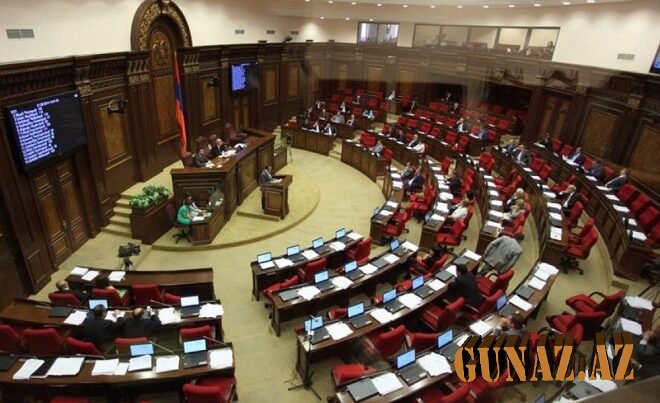 Ermənistanda parlament aprel döyüşlərinə aid hesabatı müzakirə edəcək